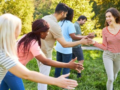 5 creative team building games that guarantees the team